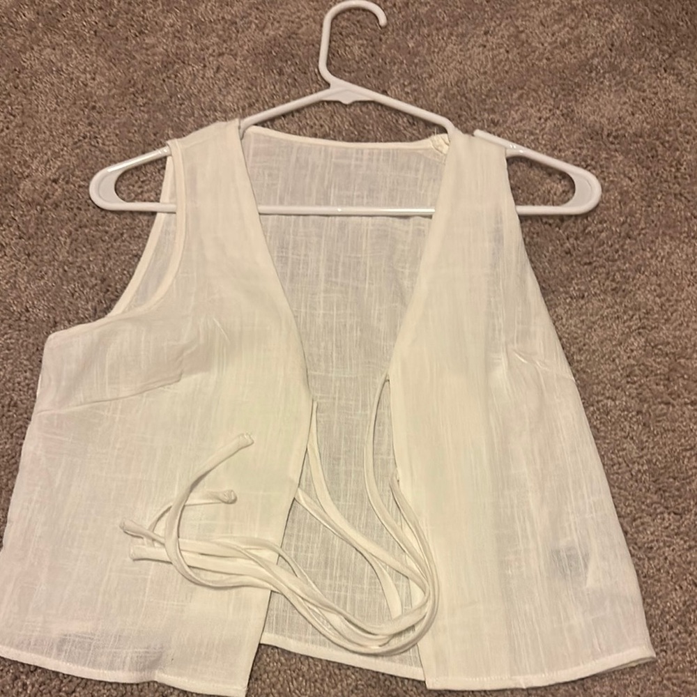 White Sleeveless Open Vest